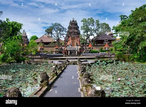  De Lotus Pond: Een Mysterieus Waterpaleis Vol Verborgen Betekenissen!